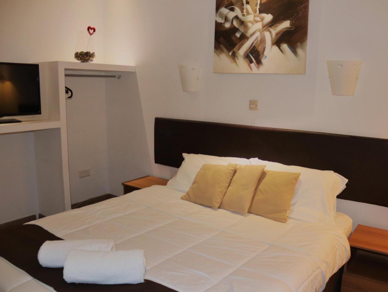 Sunstone Boutique Guest House Buġibba Eksteriør billede