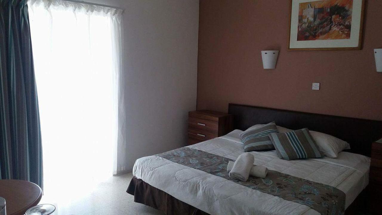 Sunstone Boutique Guest House Buġibba Værelse billede