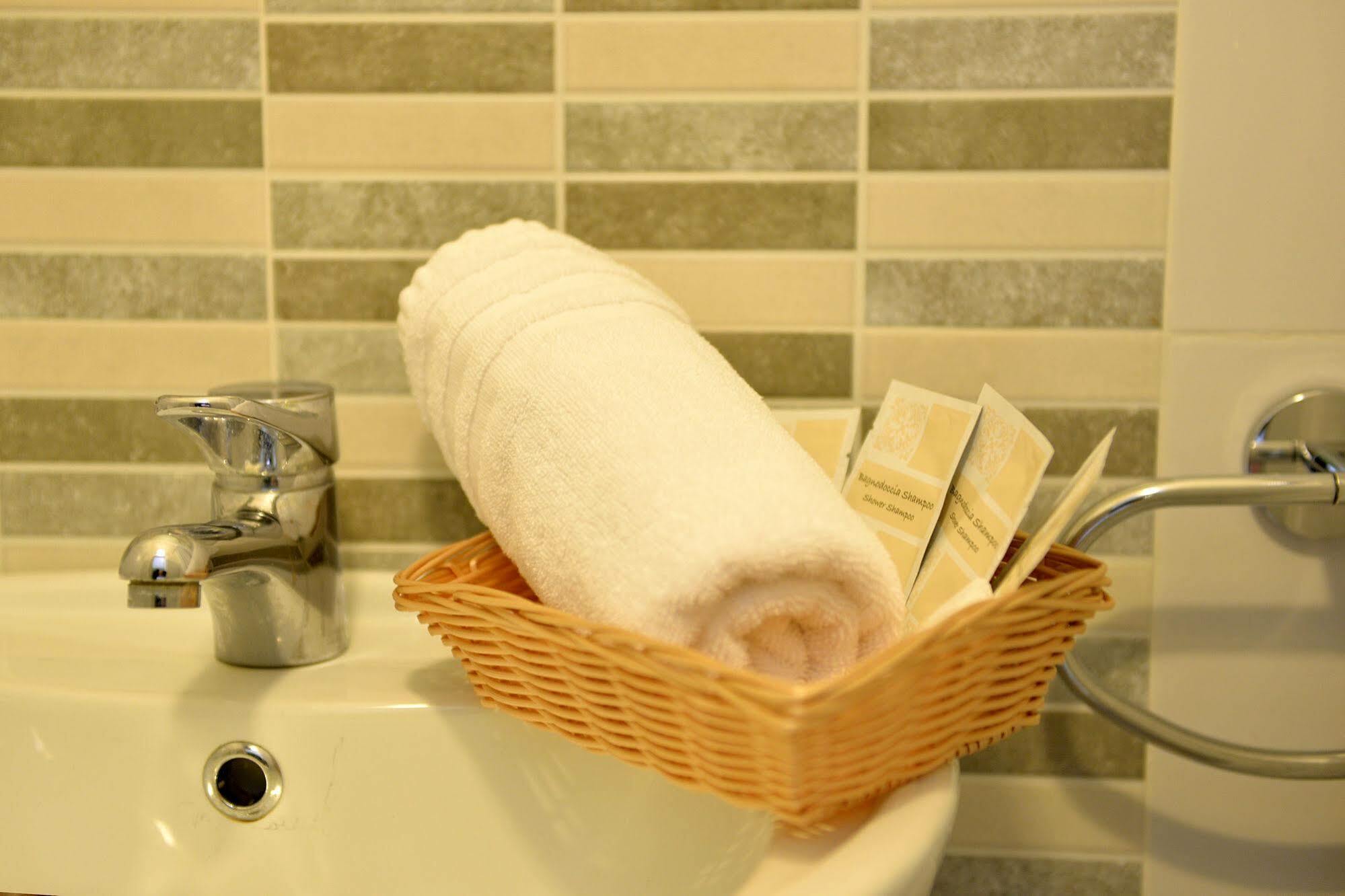 Sunstone Boutique Guest House Buġibba Eksteriør billede
