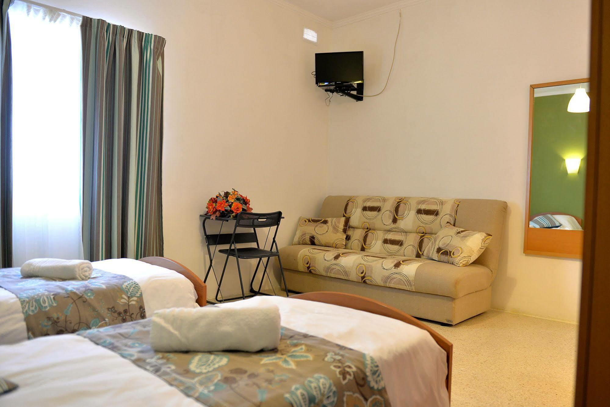 Sunstone Boutique Guest House Buġibba Eksteriør billede