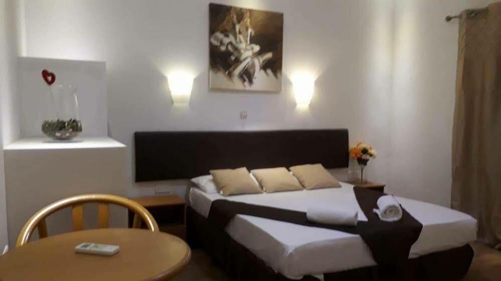 Sunstone Boutique Guest House Buġibba Eksteriør billede