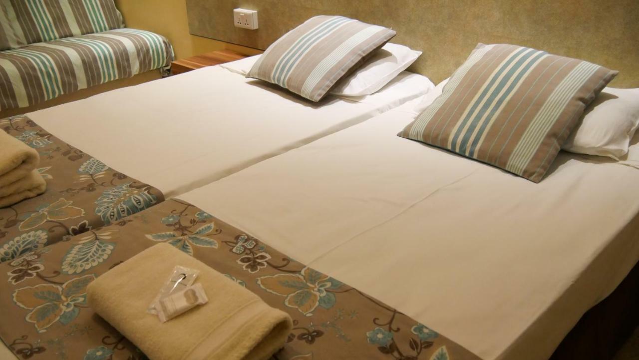 Sunstone Boutique Guest House Buġibba Eksteriør billede